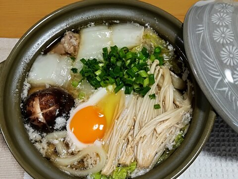 うどんだしで簡単！鍋焼きうどん